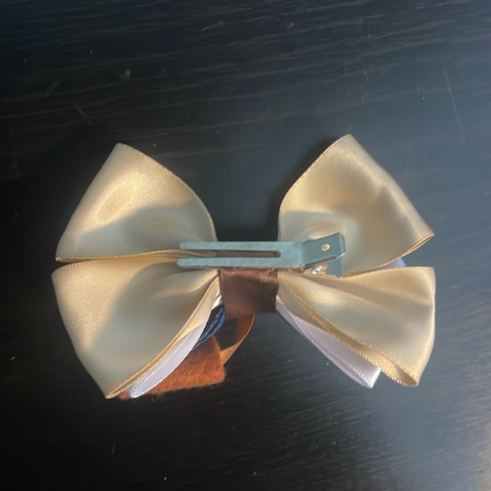 Flynn Rider hair bow - Picture 2 of 2